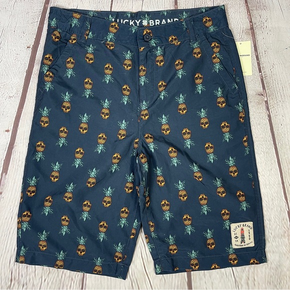 Lucky Brand Other - LUCKY BRAND Men's Boy's dark blue pineapple skull shorts NWT, size 20